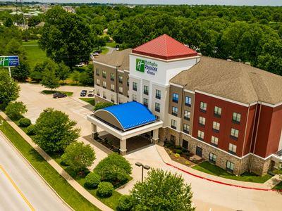 Holiday Express And Medical District By Ihg 2* Springfield