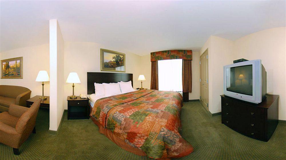 Express And Medical District By Ihg Hotel