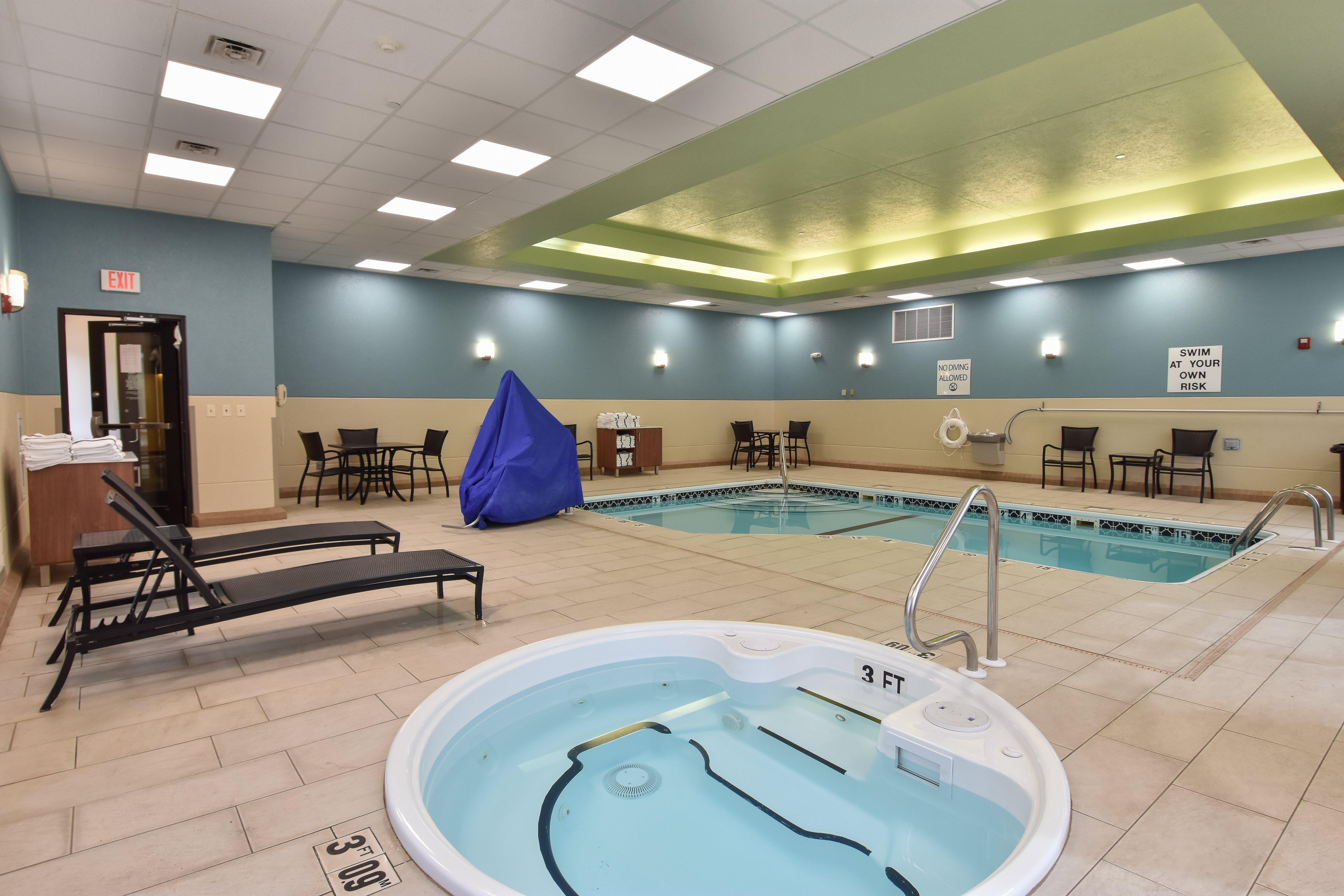 Holiday Express And Medical District By Ihg Hotel