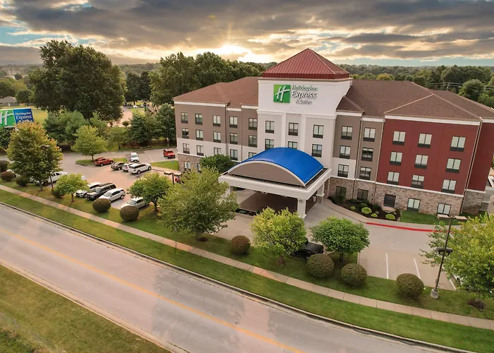 Holiday Inn Express And Suites Springfield Medical District By Ihg